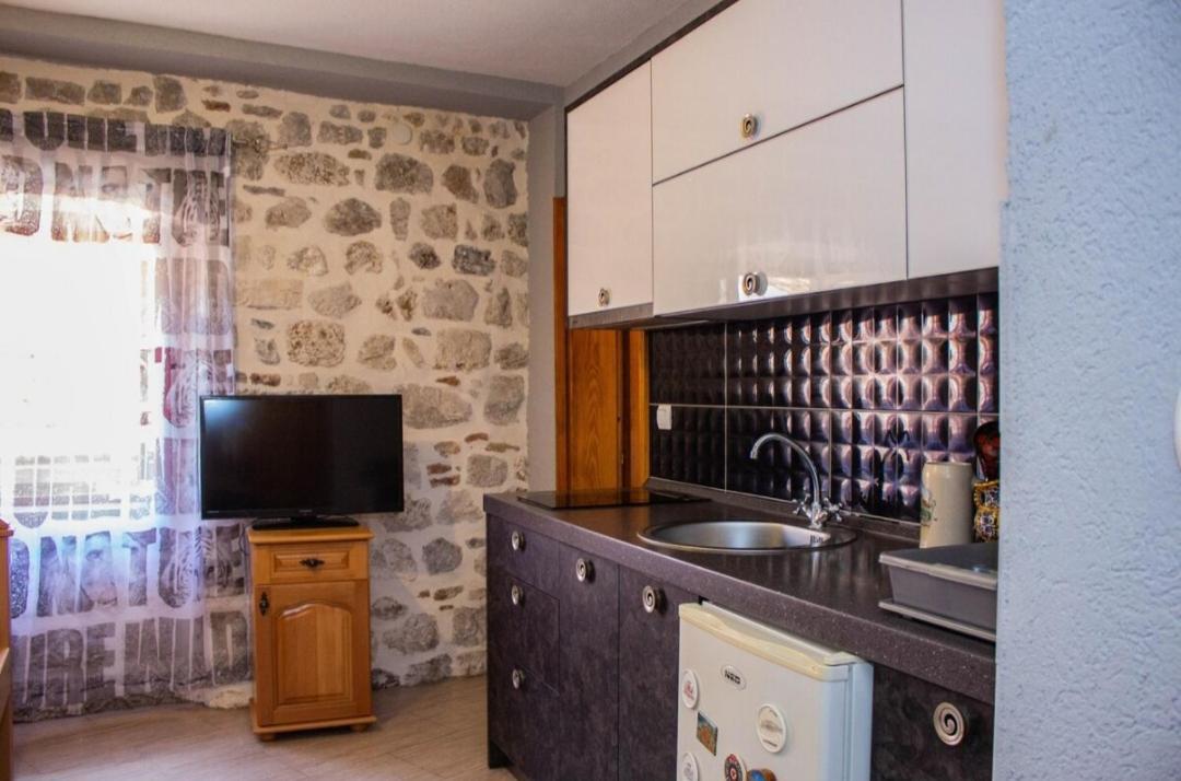 Guest House Sljuka Kotor Ngoại thất bức ảnh